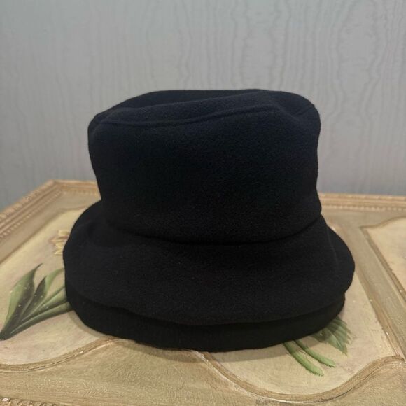 Peter James Wool Cashmere Blend Cloche Hat Black Red Trim - Picture 10 of 14